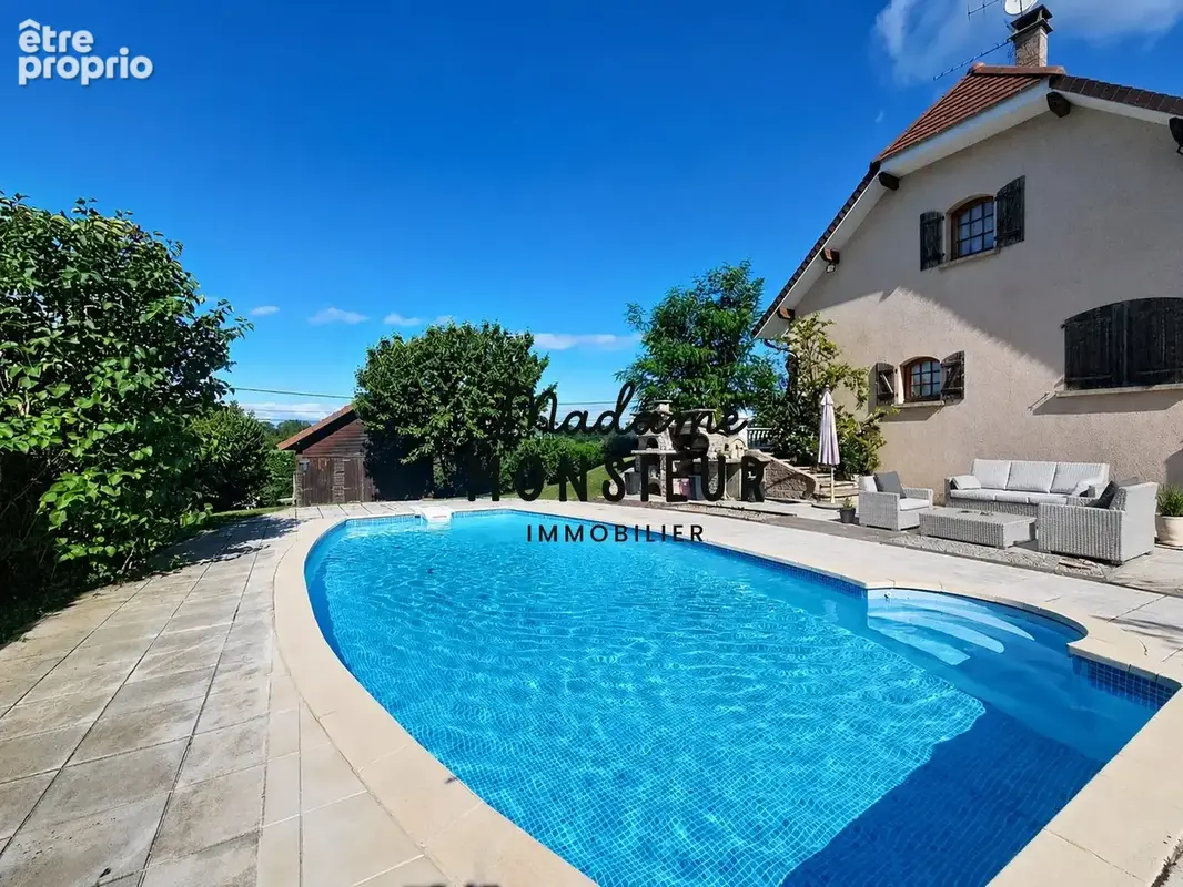 Maison 5 pièces 163 m² à vendre à Saint-Savin (38300) - photo 2