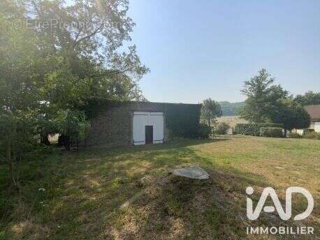 Maison 107 m² à Saint-Priest-Ligoure  - photo 4