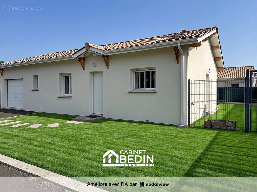 Maison à PARENTIS-EN-BORN