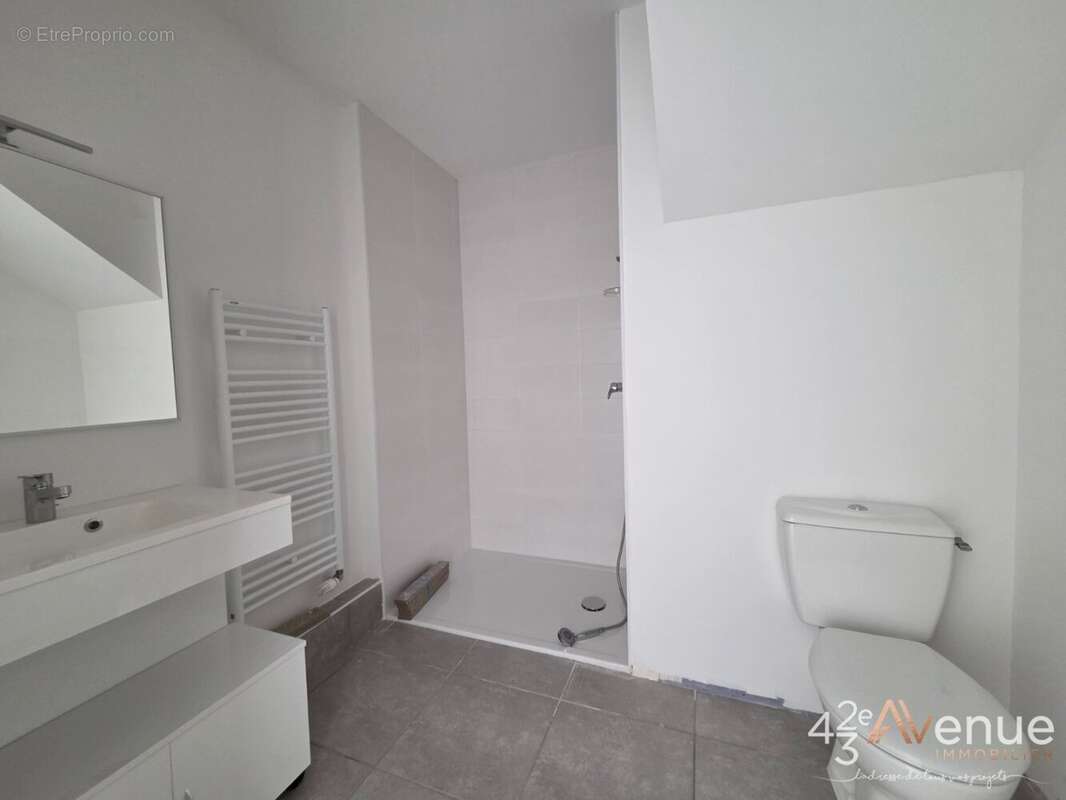Appartement à SAINT-ETIENNE