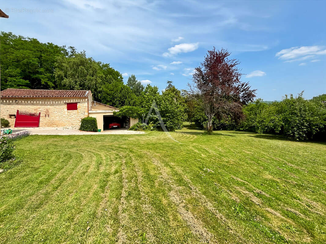 Maison à PRAYSSAC