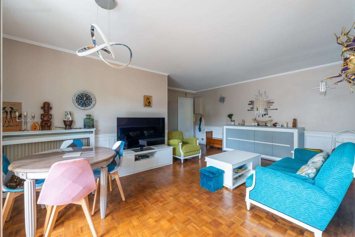 Appartement à VILLE-D'AVRAY