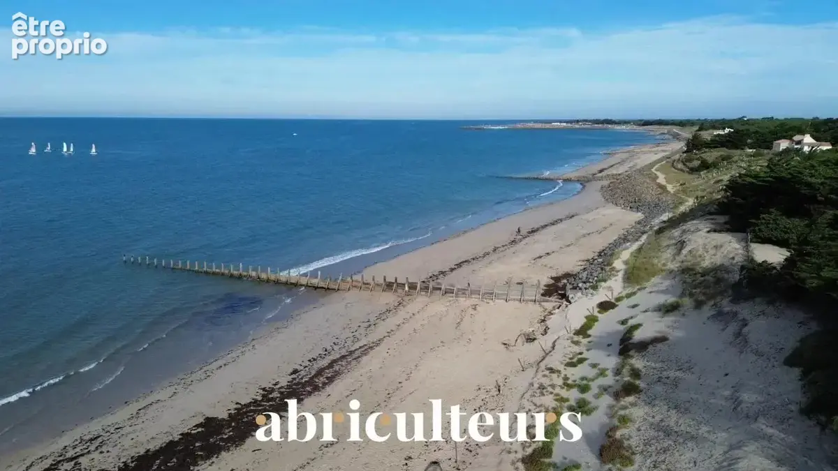 Grande villa de 200m² en front de mer  Très belle parcelle aux multiples possibilités en vente à L'Épine (85740) - photo 15