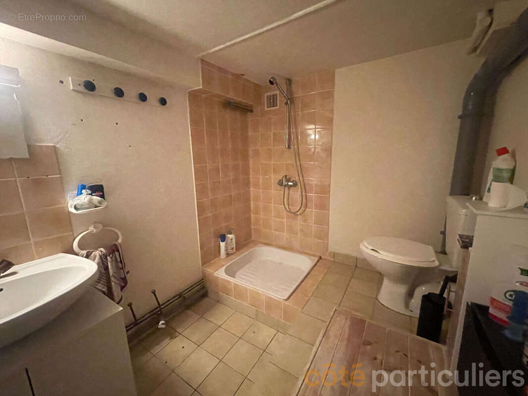 Maison à CHEZAL-BENOIT