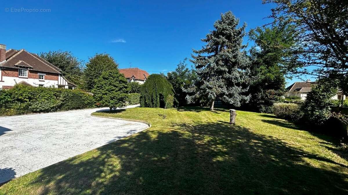 Maison à OUISTREHAM