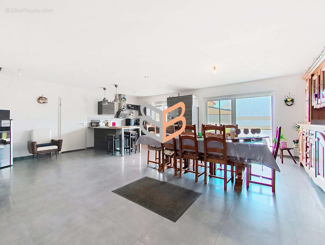 Maison 133 m² à Havange  - photo 3