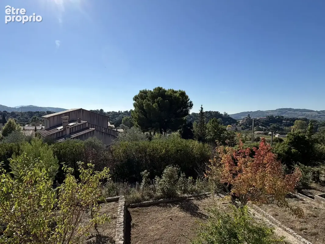 Maison avec vue dégagée et nombreuses dépendances - photo 32