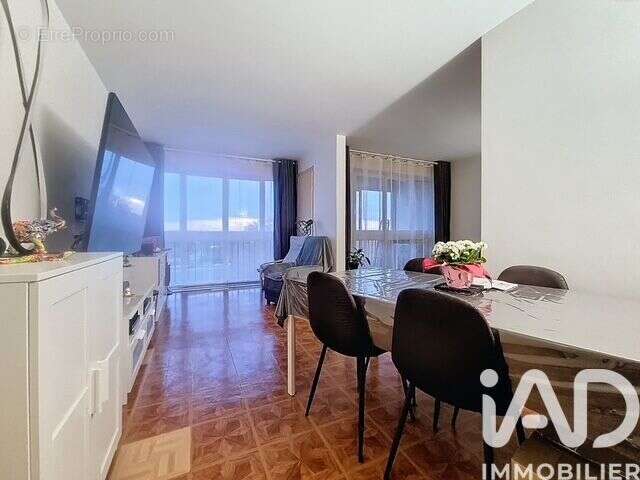 Photo 3 - Appartement à GRIGNY