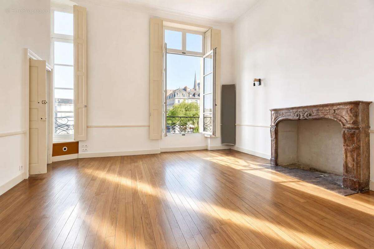 Appartement T4 spacieux avec 2 chambres - 127 m² - Nantes centre - photo 6