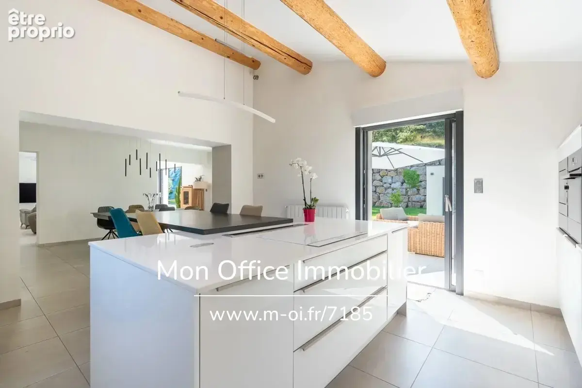 Référence : 7185-SLE - Maison contemporaine de 250 m2 au calme absolu - photo 6