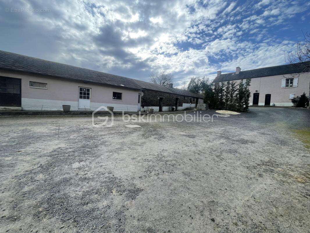 Maison à CERISY-LA-FORET