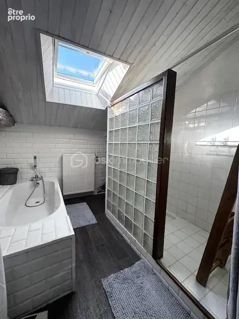 Charmante maison charentaise en pierres – 195 m² habitables – Terrain arboré de 1433 m² avec four à pain - photo 8