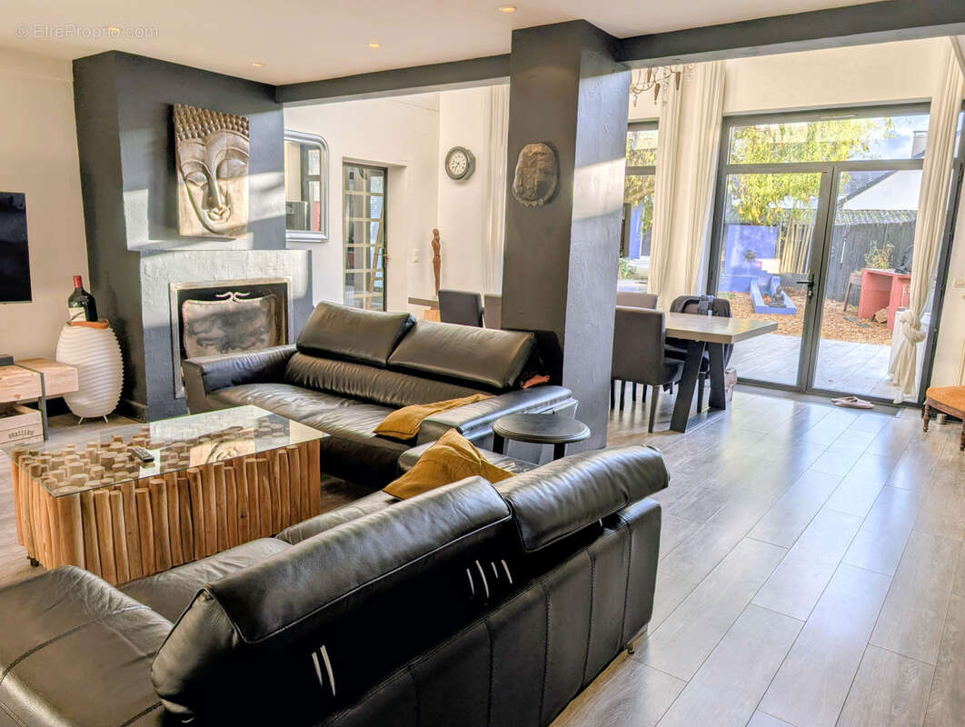 Maison à SAINT-JEAN-DE-LA-RUELLE