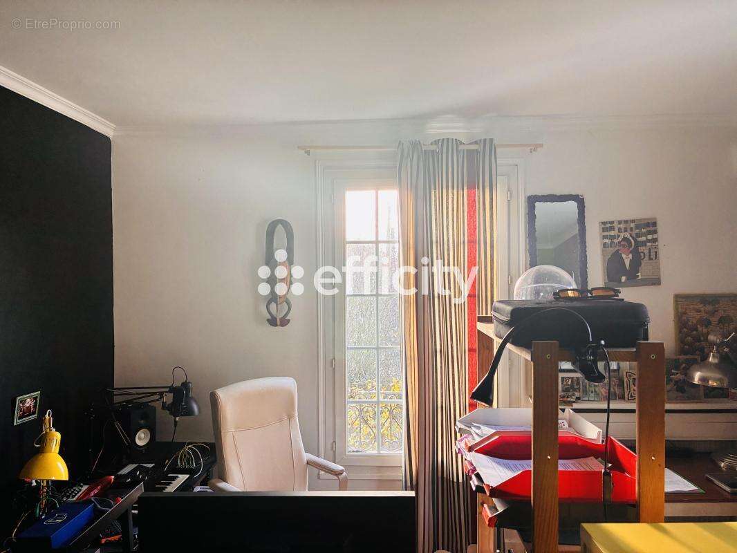 Maison à MARLY-LA-VILLE