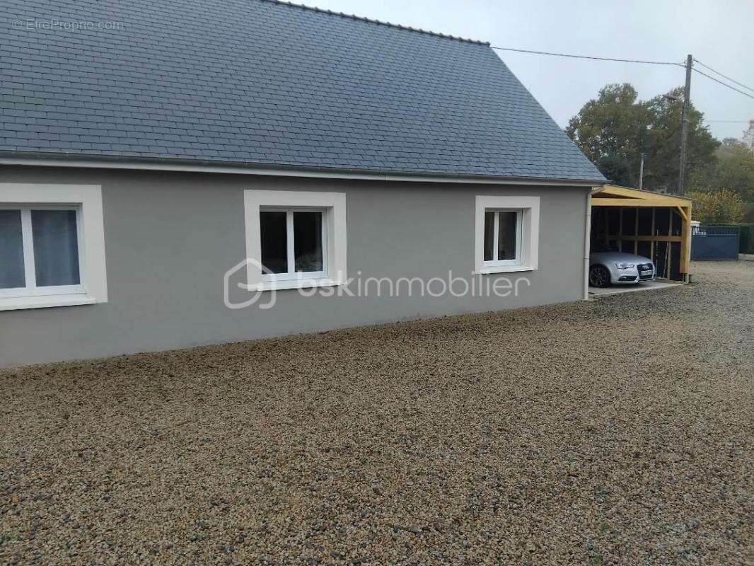 Maison à SAINT-FRAIMBAULT-DE-PRIERES