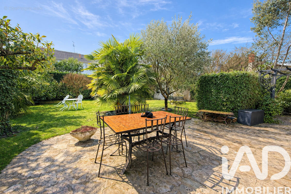 Photo 1 - Maison à SAINT-GERMAIN-LES-CORBEIL