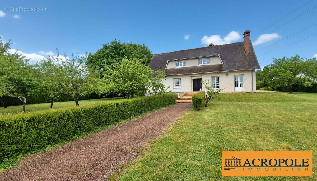 Maison à AUBIGNY-SUR-NERE
