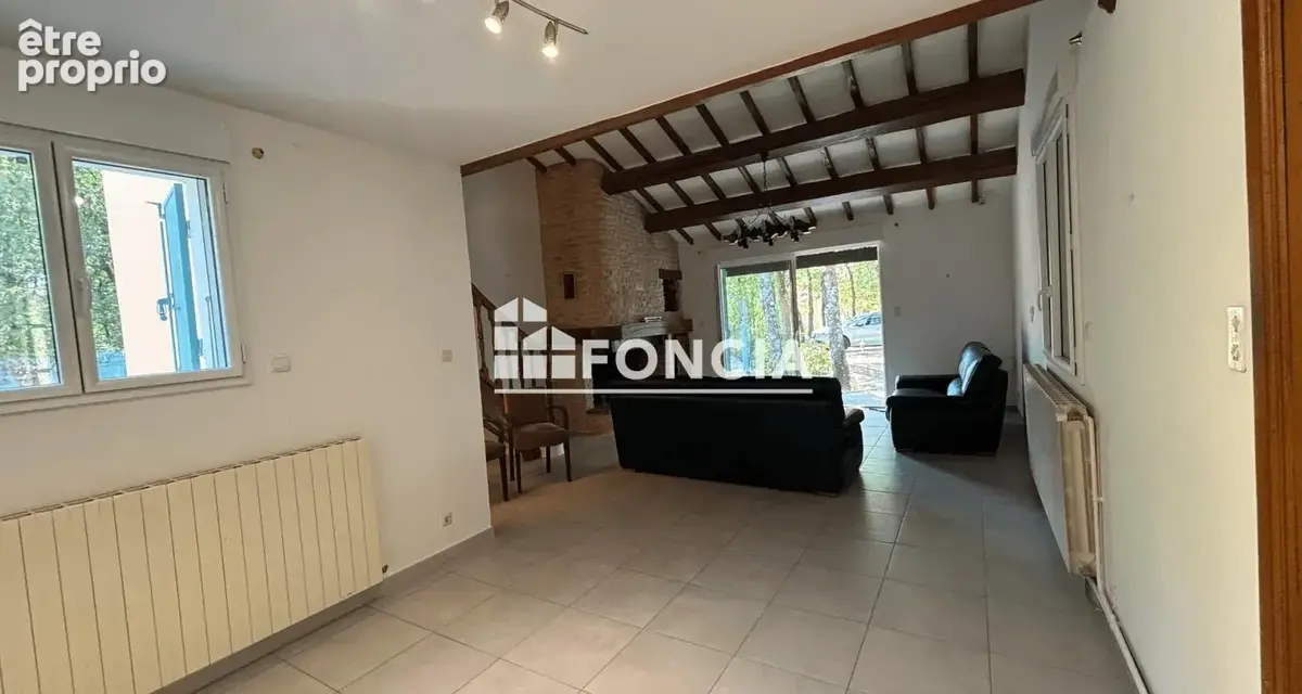 Rochefort-du-Gard — Spacieuse maison de caractère de 202 m² avec terrain arboré et piscine - photo 5