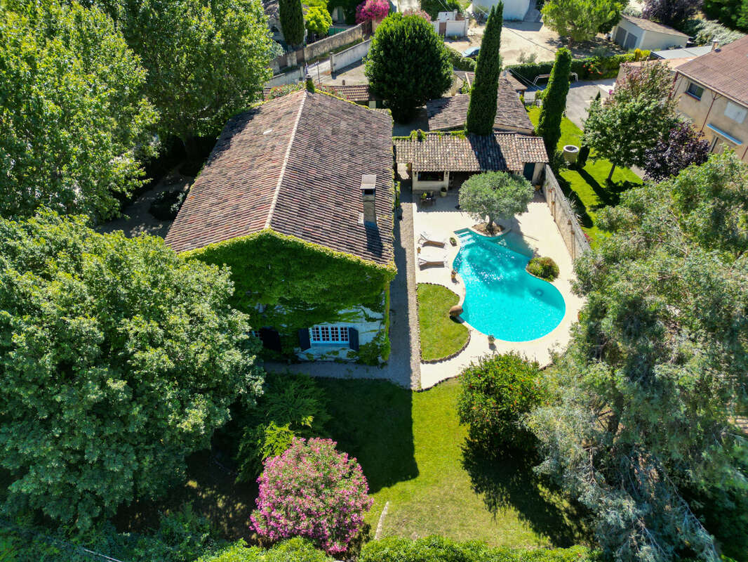 Maison à LE PUY-SAINTE-REPARADE