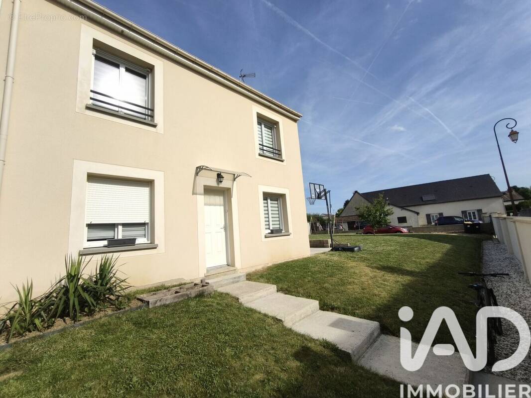 Photo 1 - Maison à PEROY-LES-GOMBRIES