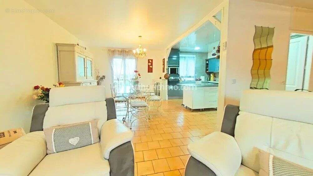 Maison à AIGUEFONDE