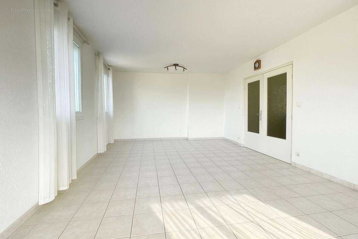  - Appartement à VIENNE