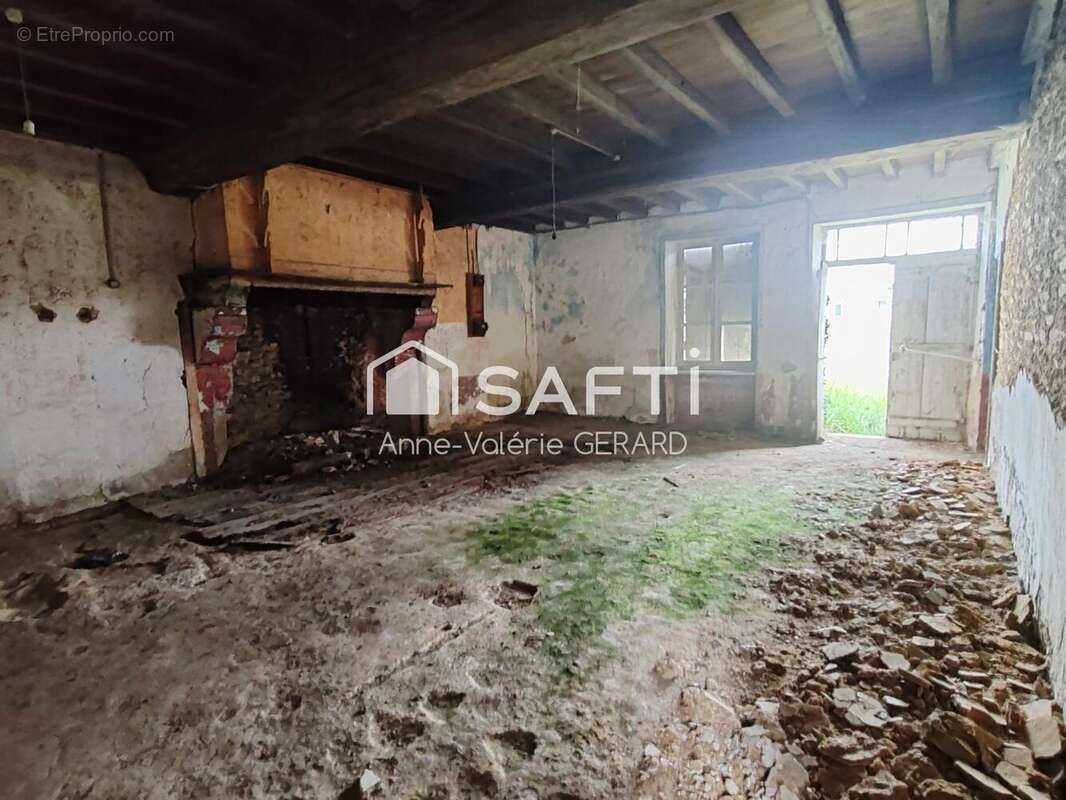 Photo 3 - Maison à FOUGEROLLES-DU-PLESSIS