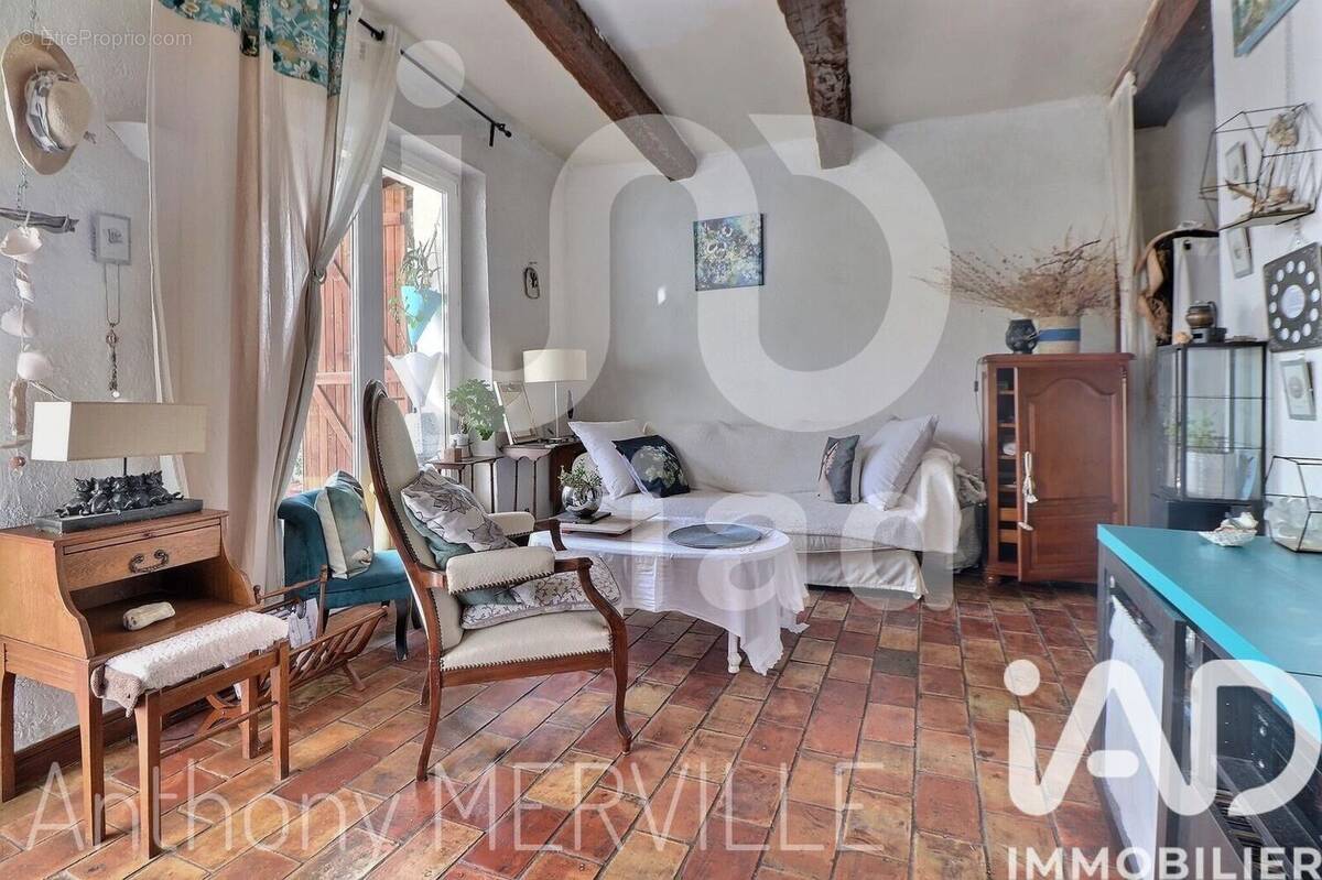 Photo 1 - Maison à CUGES-LES-PINS