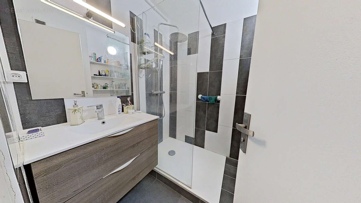 Appartement à LYON-9E