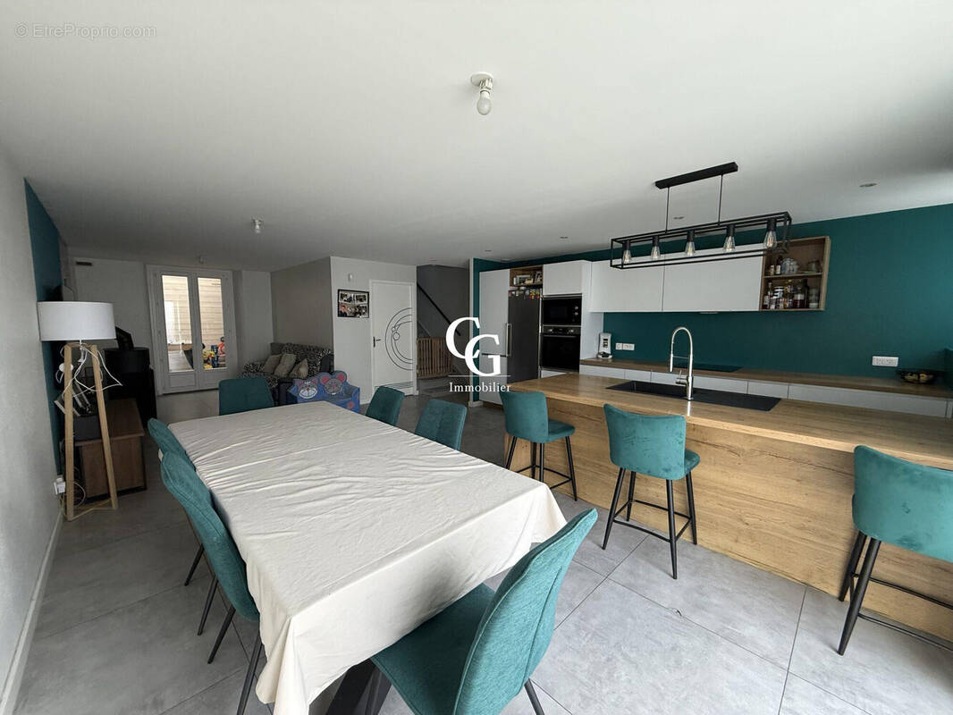 Maison à VIEILLEVIGNE