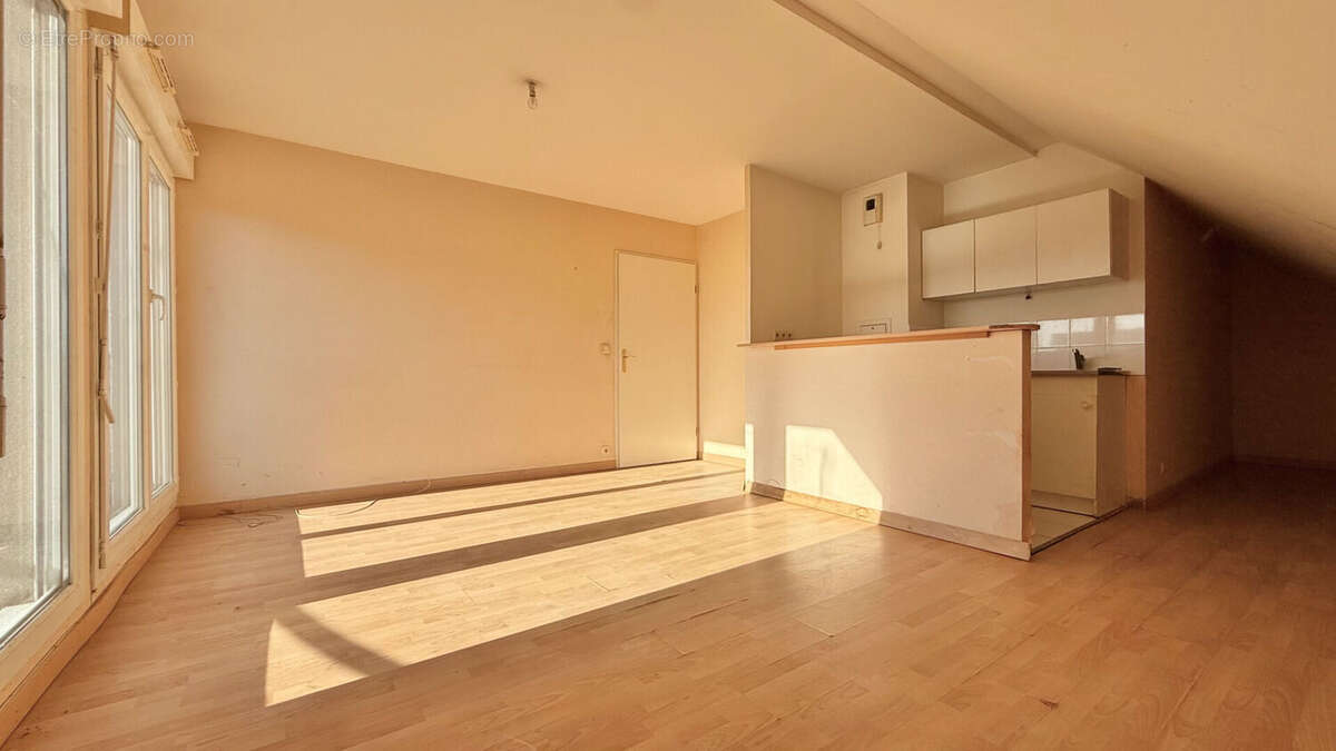 Appartement à CORBEIL-ESSONNES