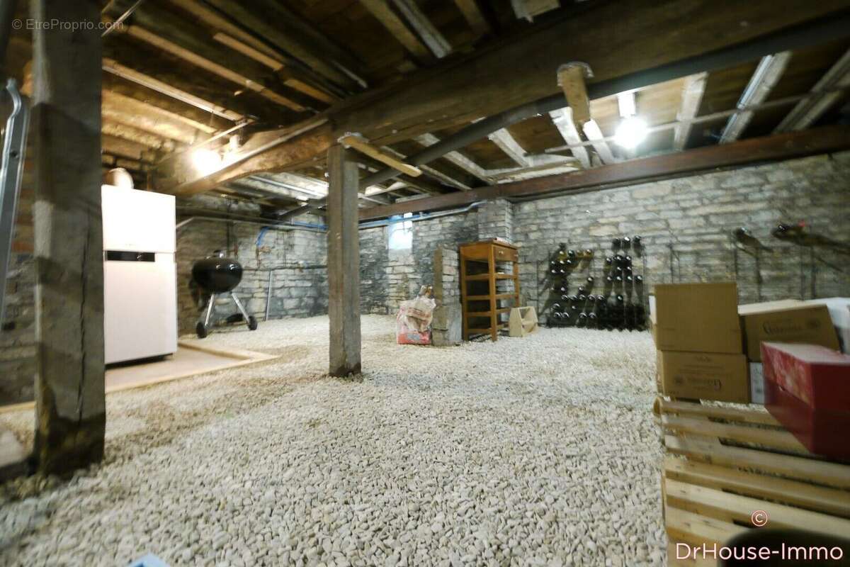 Maison à SAINTE-SAVINE