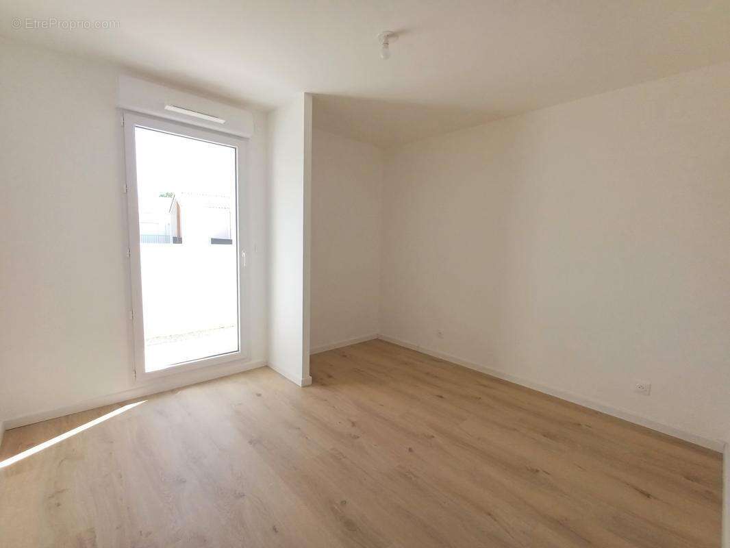 Appartement T2 neuf avec grande terrasse couverte   Centre-v - photo 10