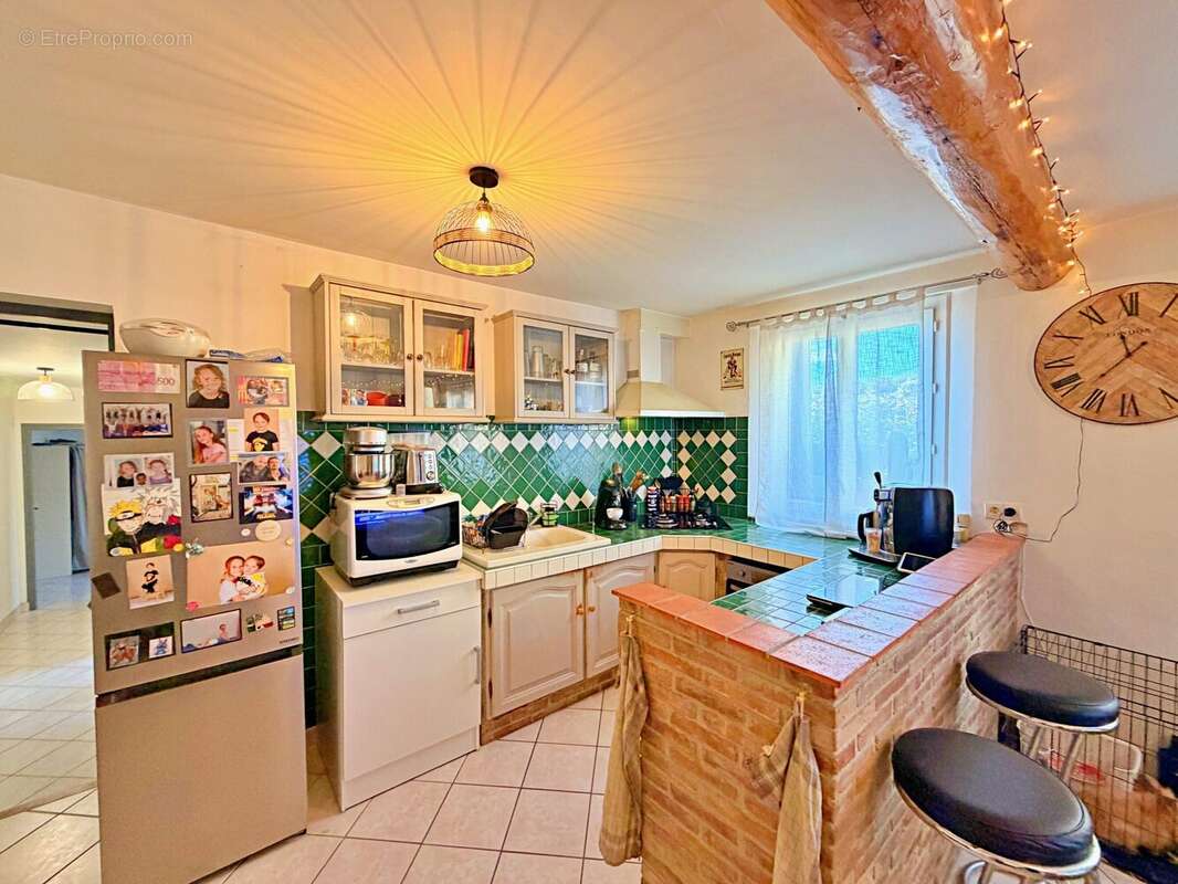 Cuisine - Maison à SAINT-MARCEL-D&#039;ARDECHE