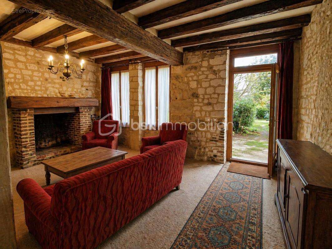 Maison à VILLENEUVE-L'ARCHEVEQUE