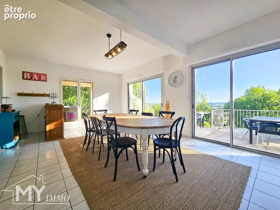 Vélines : Maison d’architecte de 218 m² avec piscine sur près de 2,8 hectares - photo 7