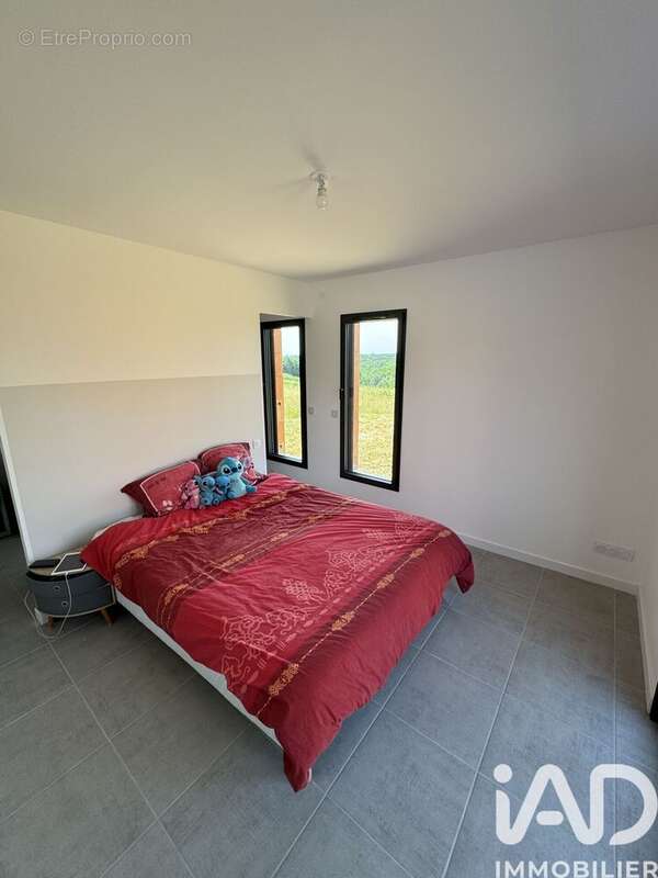 Maison 191 m² à Puycornet  - photo 5