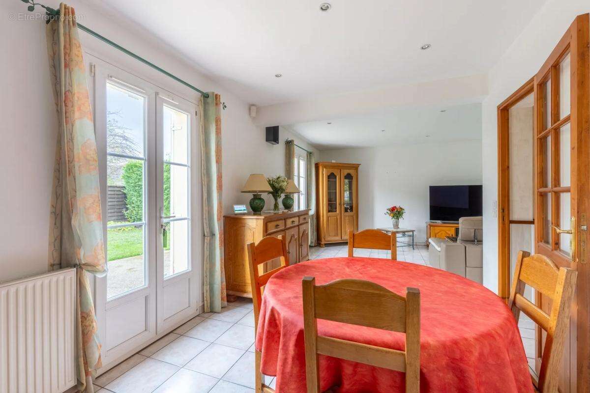 Maison à BALAGNY-SUR-THERAIN