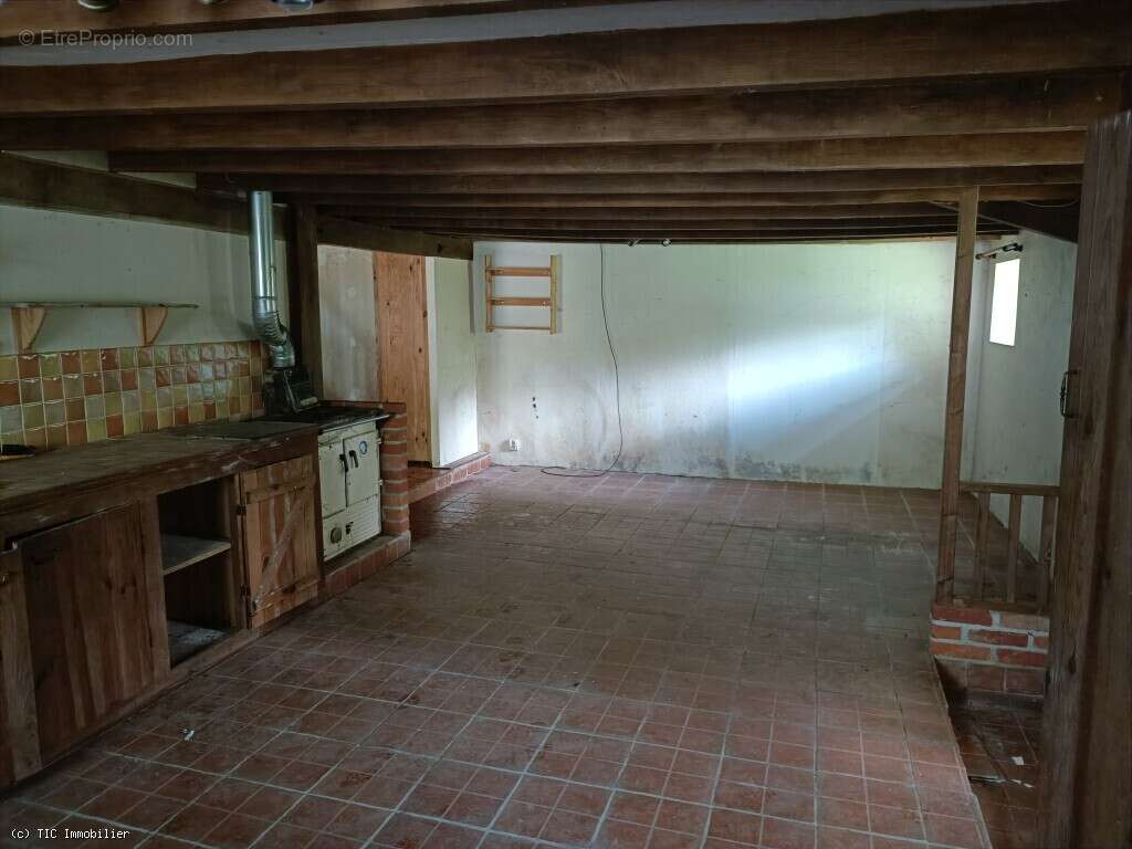 Beau Projet de Rénovation dans un Beau Hameau de Nanteuil-en-Vallée - photo 4