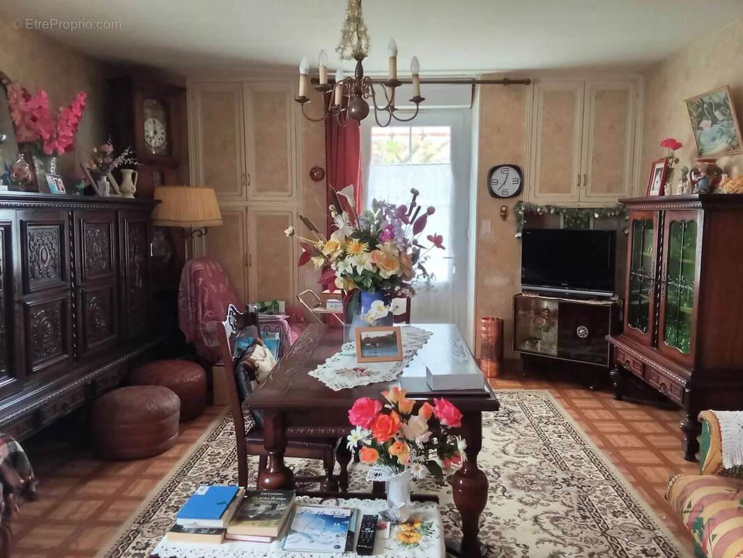 Maison à PAIZAY-NAUDOUIN-EMBOURIE