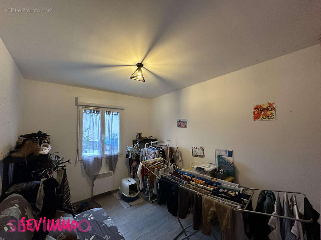 Maison 79 m² à Saint-Sylvestre-Pragoulin  - photo 9
