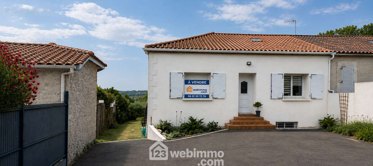 Façade extérieure soignée. - Maison à LONGEVILLE-SUR-MER