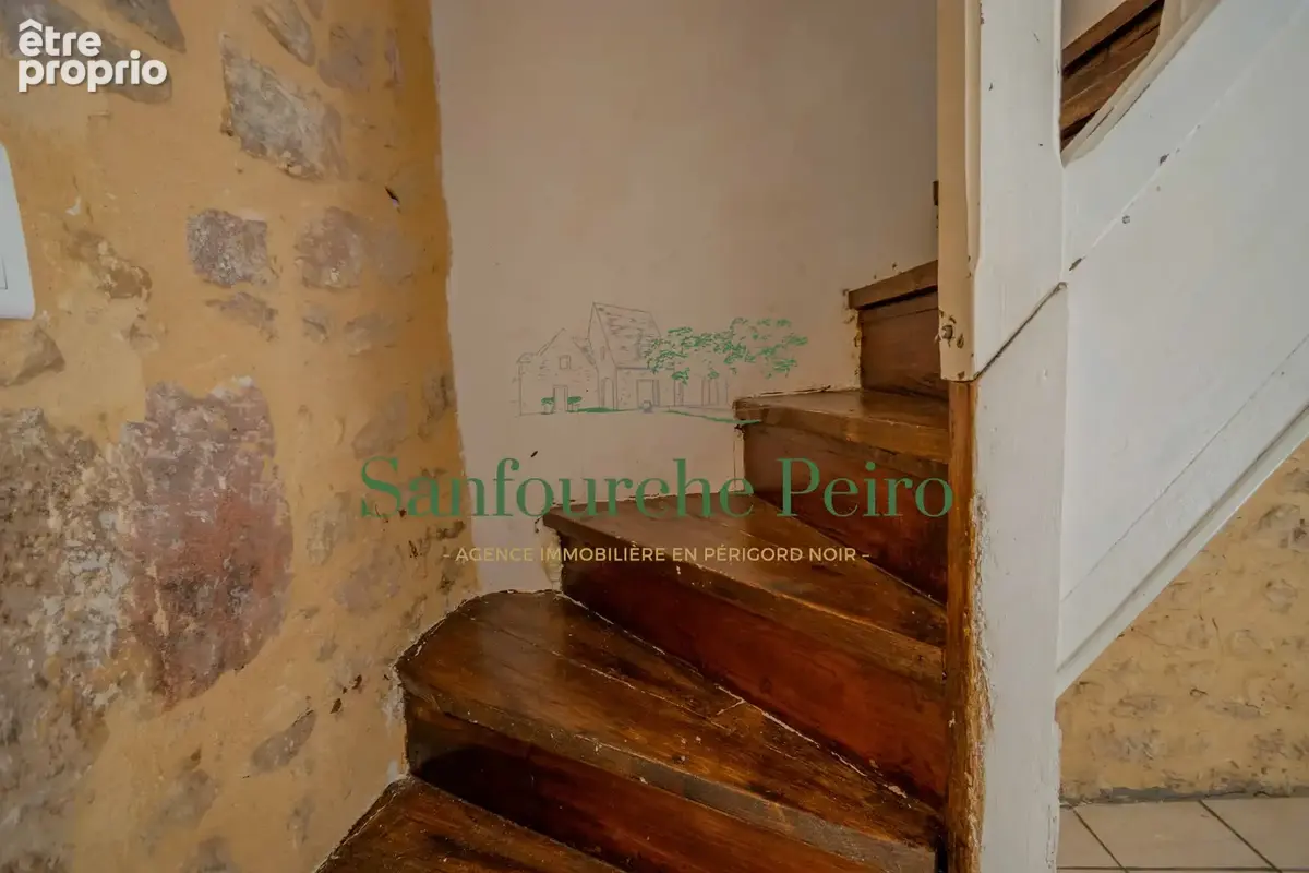 Au coeur du centre historique de Sarlat - Périgord noir -  Immeuble avec 3 appartements - photo 20