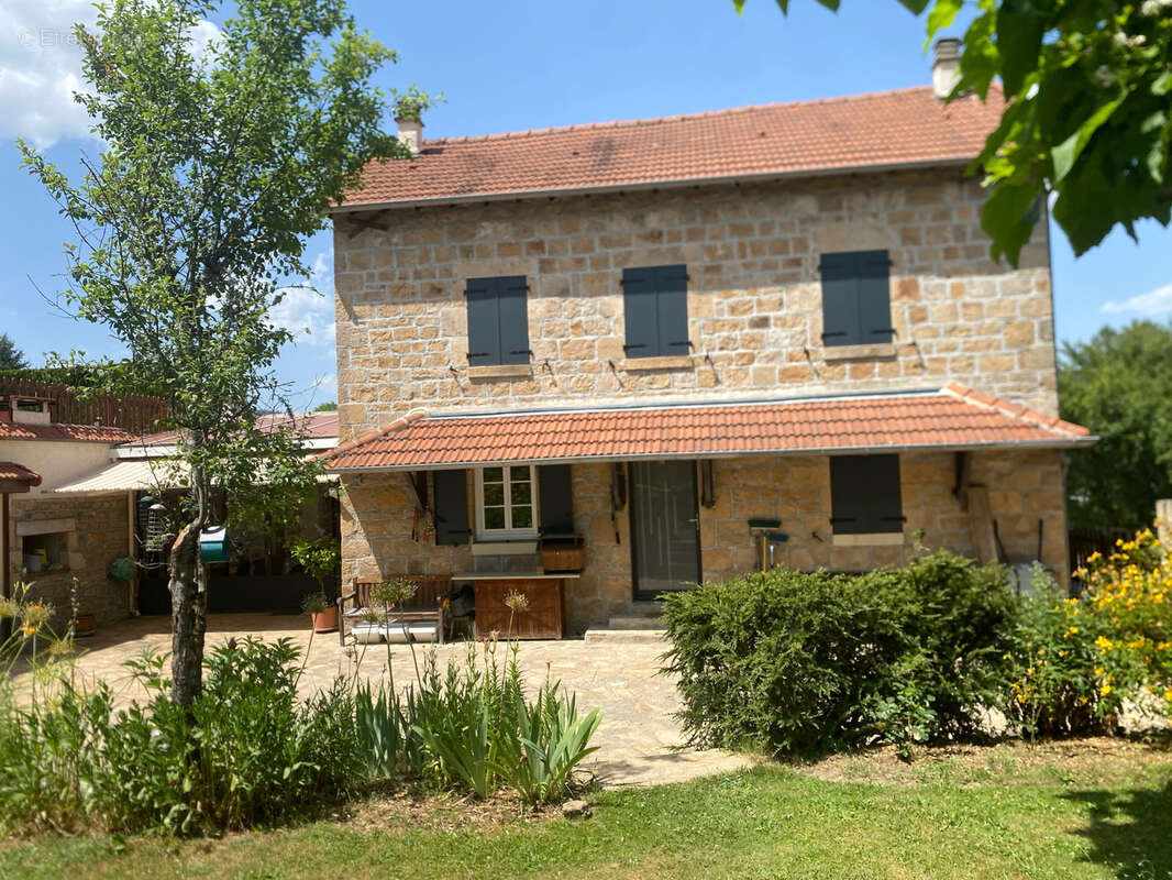 Maison à NEDDE
