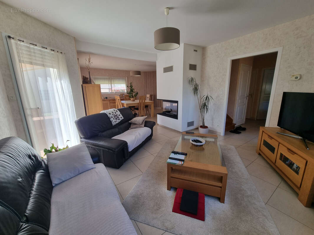 Maison à JANZE
