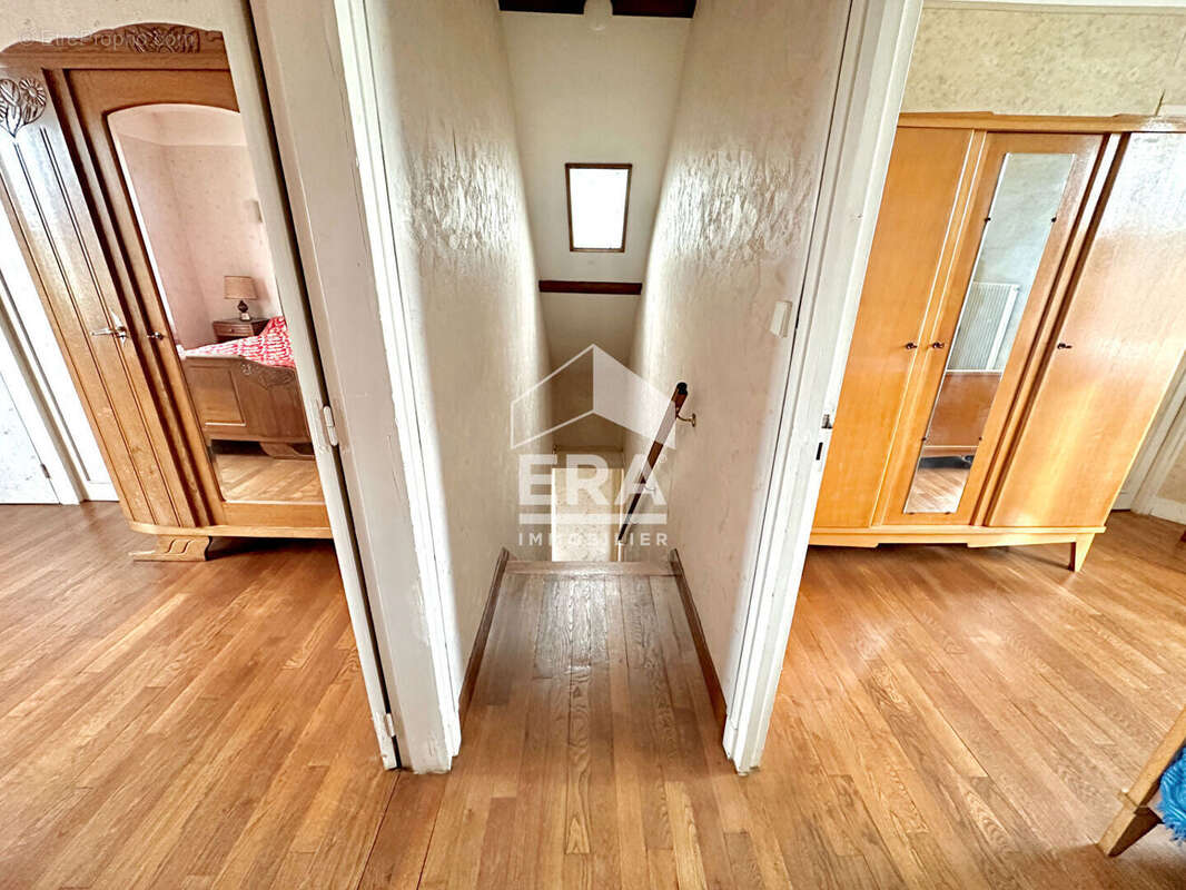 Maison à SAINT-PIERRE-LES-NEMOURS