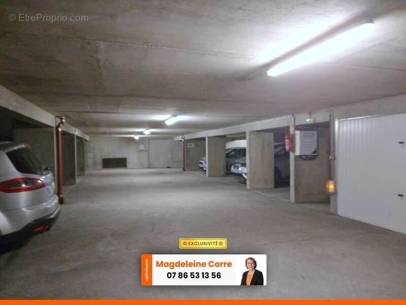 Parking à PARIS-20E