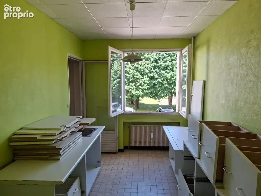 T4 à rénover - Saint Priest Centre - photo 3