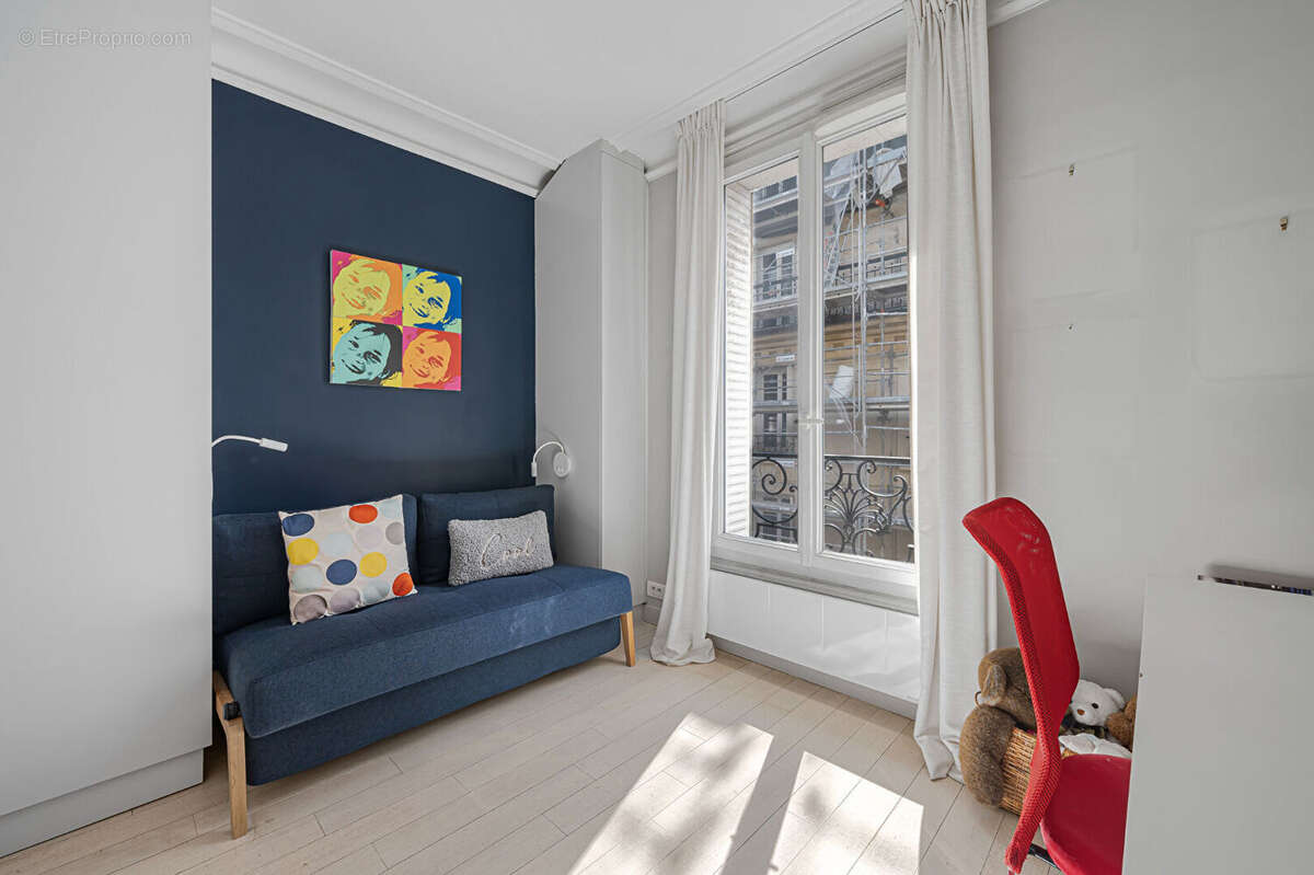 Appartement à PARIS-14E