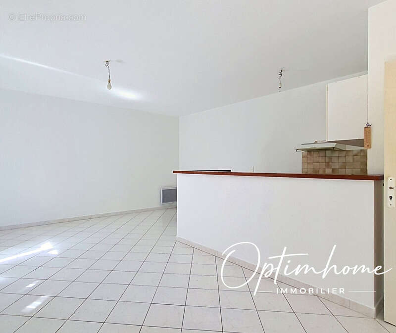 Ensemble immobilier en pierres avec dépendances - photo 4